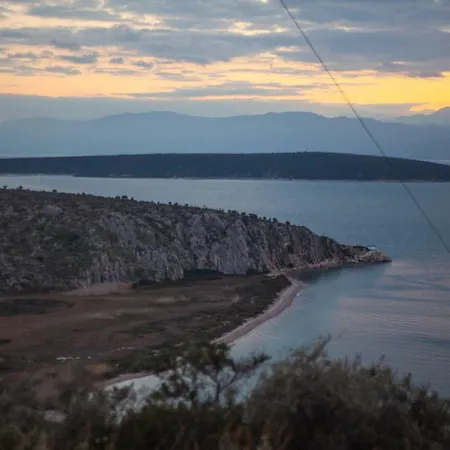 Διαμέρισμα 3 Bds-5min. Walk To The